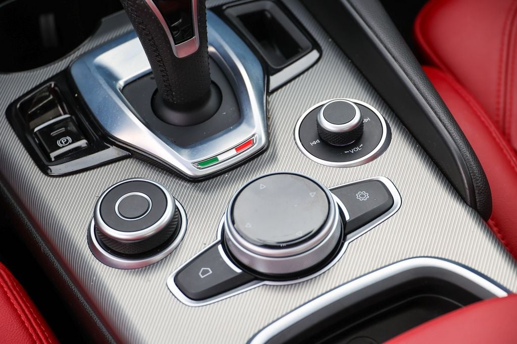2024 Alfa Romeo Giulia Veloce