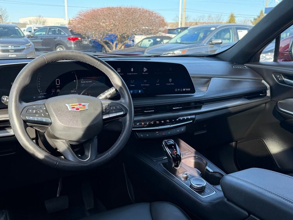 2024 Cadillac XT4 Premium Luxury